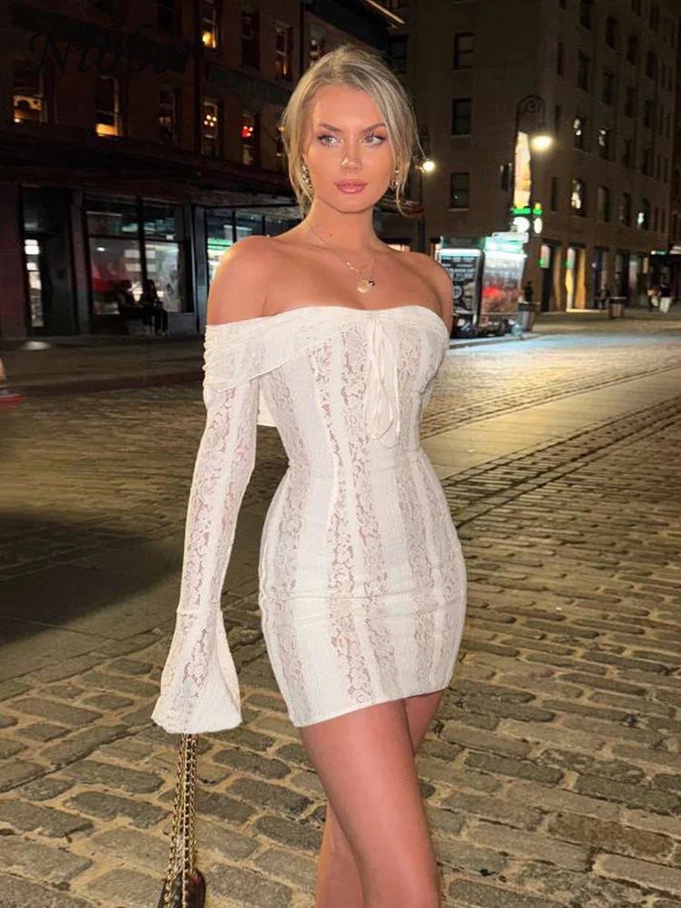 Loana Couture Spitzenkleid