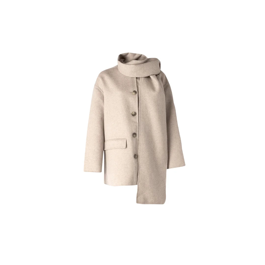 Emilia Wolljacke mit Schal