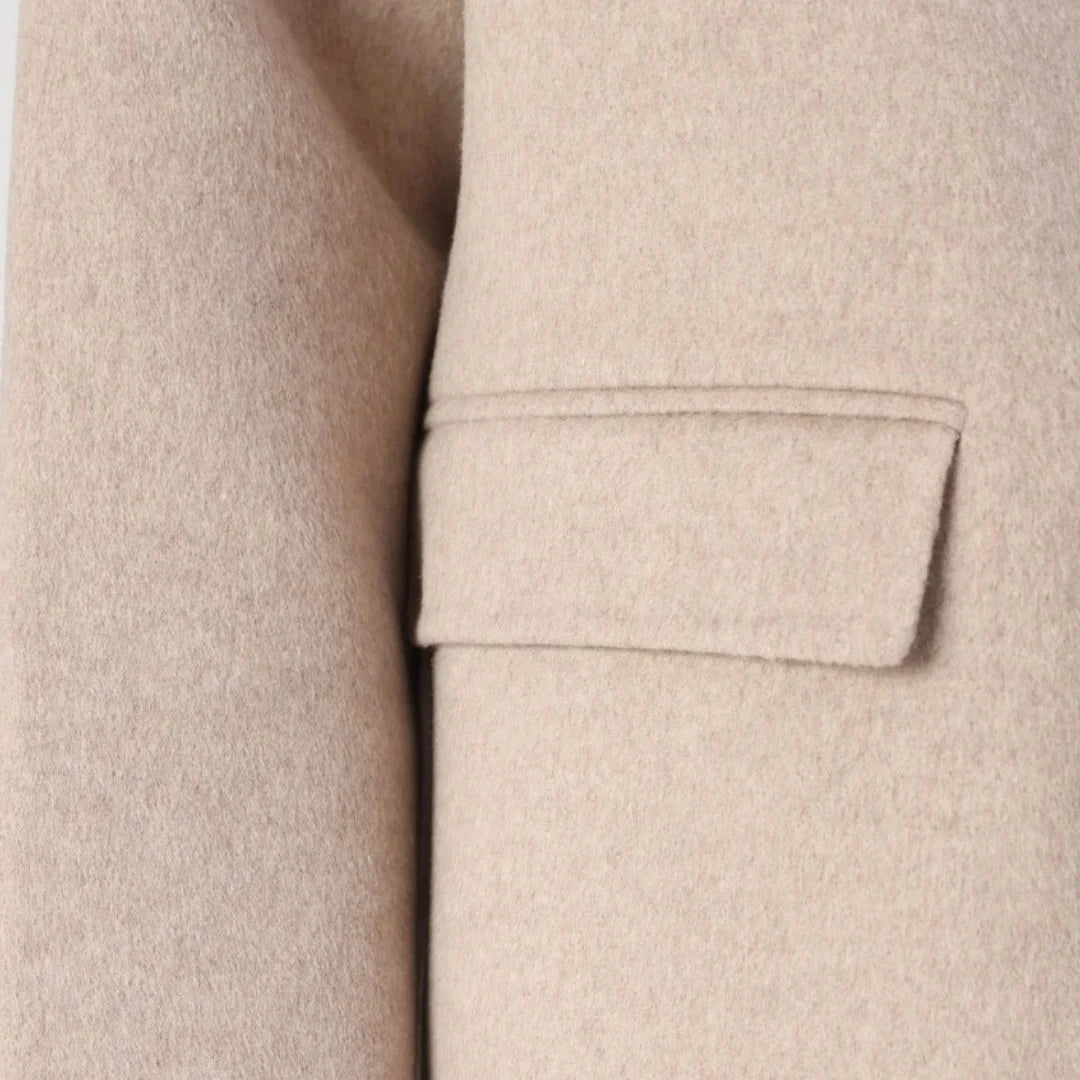 Emilia Wolljacke mit Schal